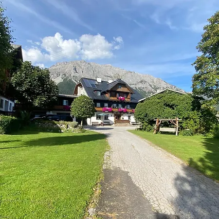 Bauernhof Helpferer Рамзау